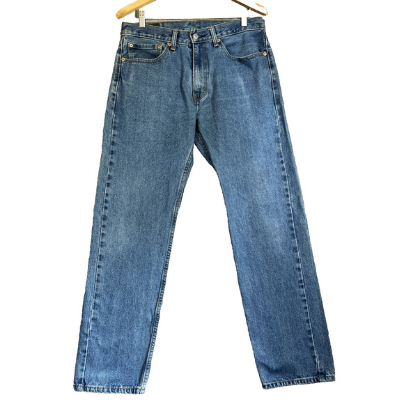 Levis 505 Jeans Men 34x34 Blue Medium Straight Relaxed Cotton Fade 31" Inseam - Picture 1 of 12